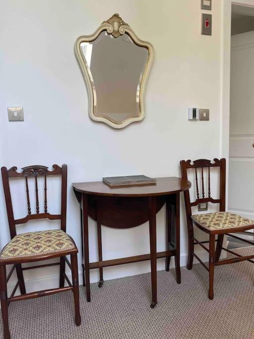Helens Haven First Floor Apartment Via Stairs 普雷斯顿 外观 照片
